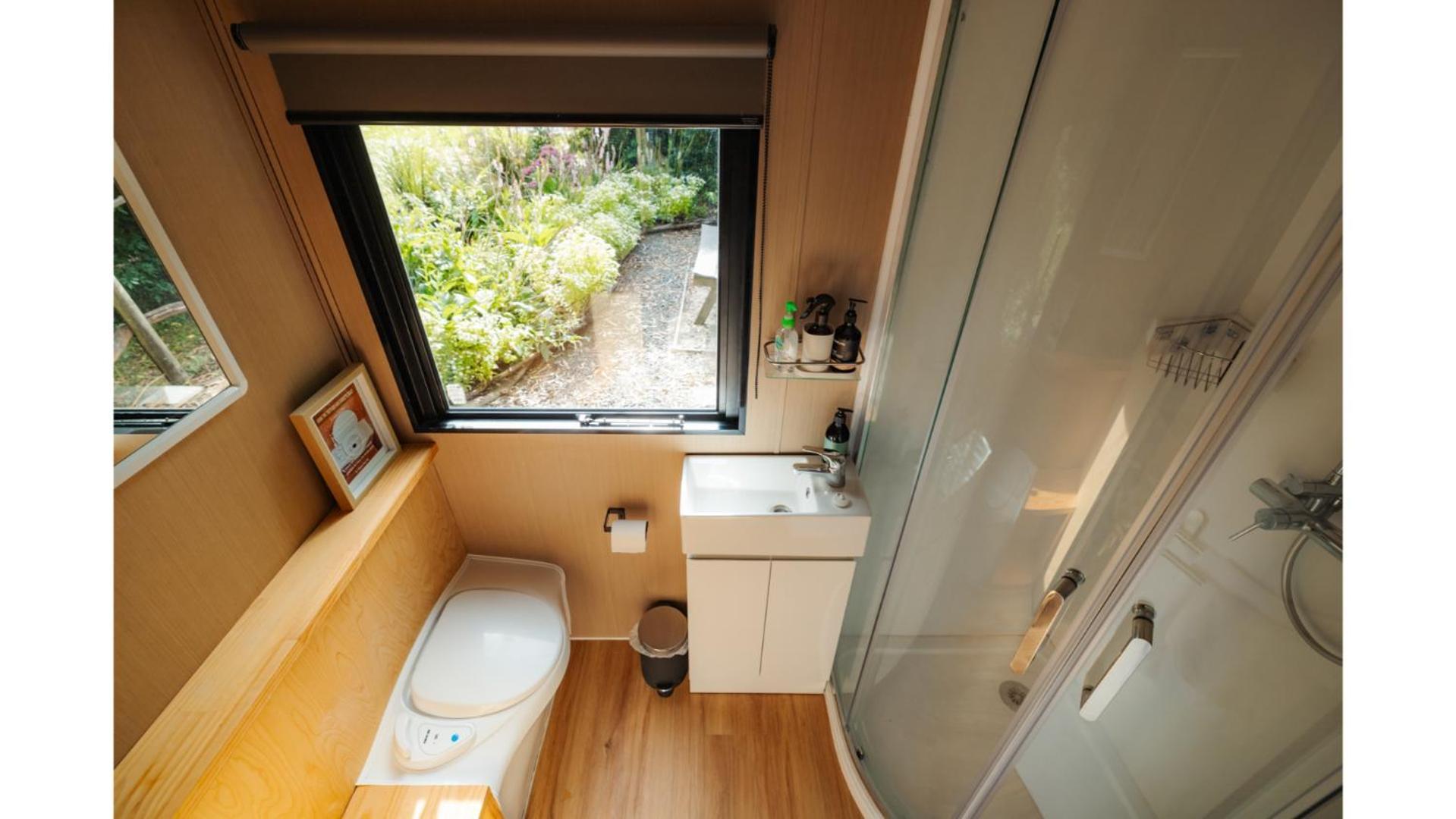 Pekapeka Tiny House By Tiny Away Villa Owaka Exteriör bild